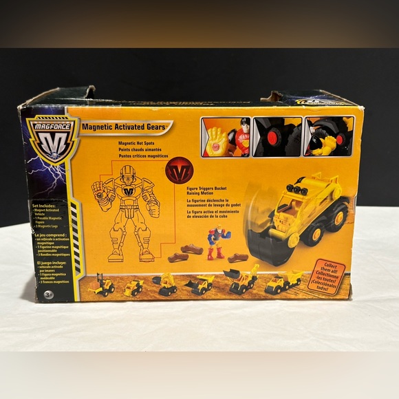 TOYS R US MAGFORCE TERRAIN LOADER 7" TOY VEHICLE MAGNETIC TECHNOLOGY W/ FIGURES - Picture 7 of 8